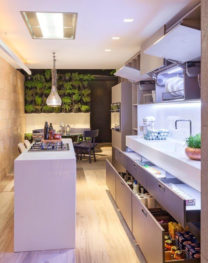 30 cocinas con isla central que valoran el espacio más querido de la casa
