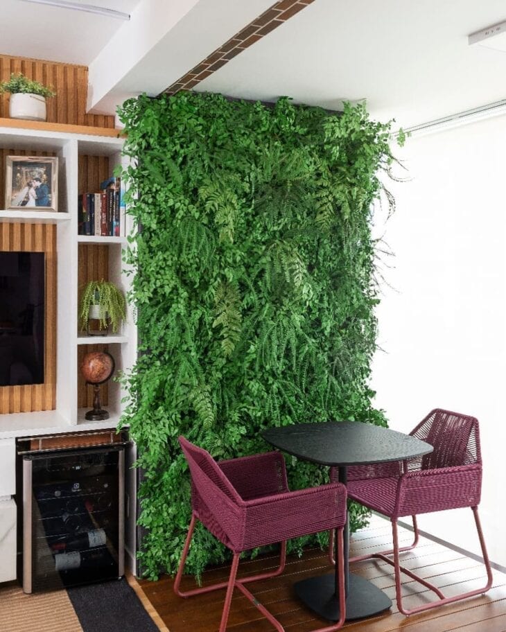 30 ideas de paredes verdes para un hogar más natural