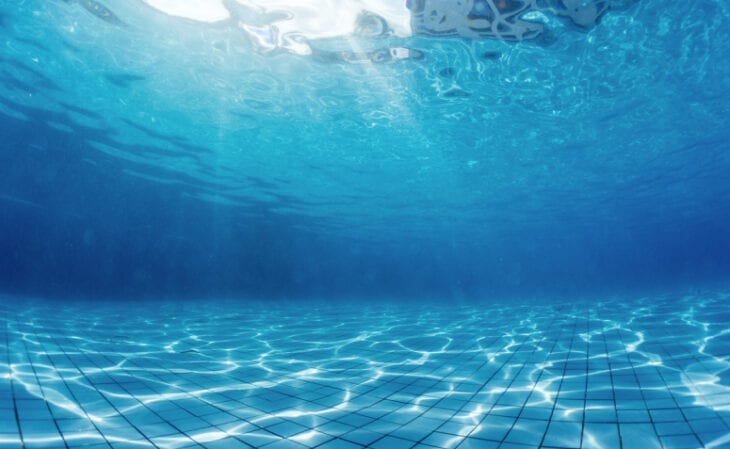 Revestimiento de piscina: descubre cuál es el mejor material para elegir