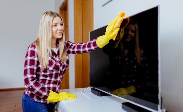 Cómo limpiar la pantalla de su televisor: 14 métodos para limpiar su televisor