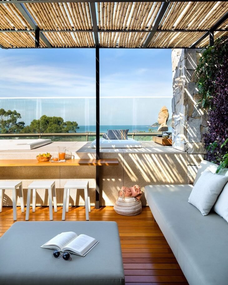 30 opciones de bancos de balcón que son hermosos y acogedores