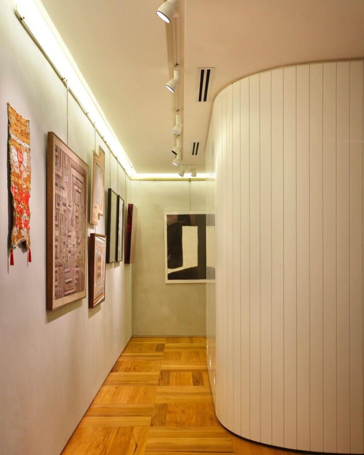 55 fotos de marcos de pasillo que decoran tu hogar con elegancia