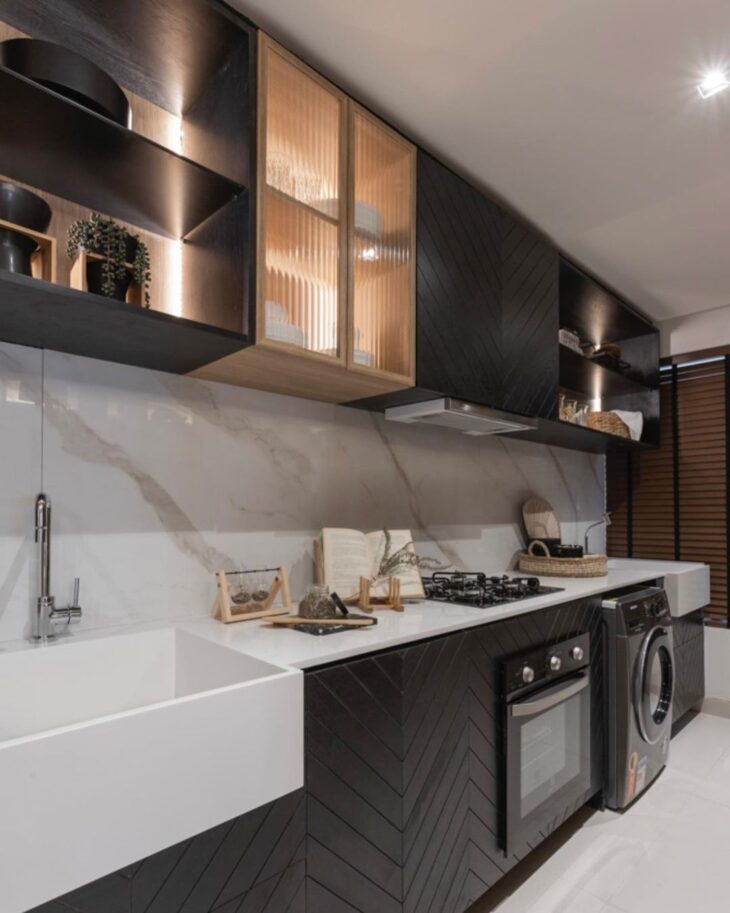 70 ideas de cocinas de apartamento para optimizar tu espacio