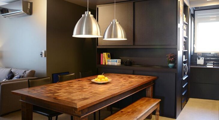 Toda la personalidad de un apartamento moderno y compacto para una pareja de chefs