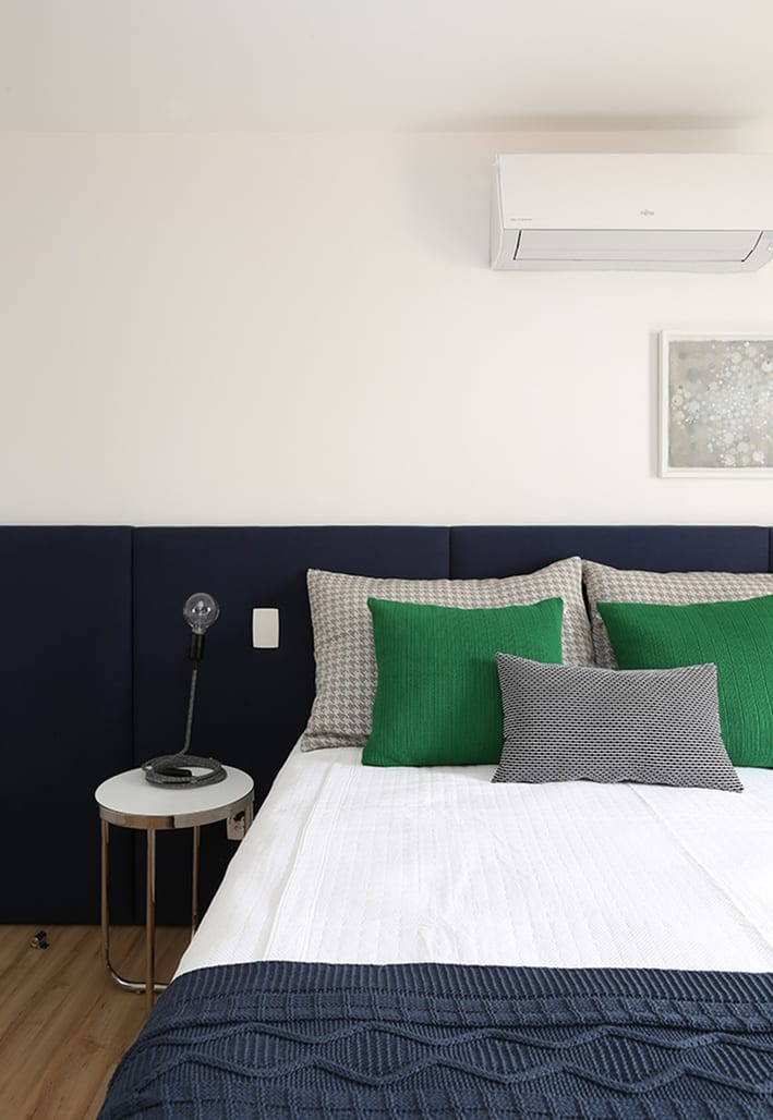 80 ideas de dormitorio azul marino para sumergirse en este color
