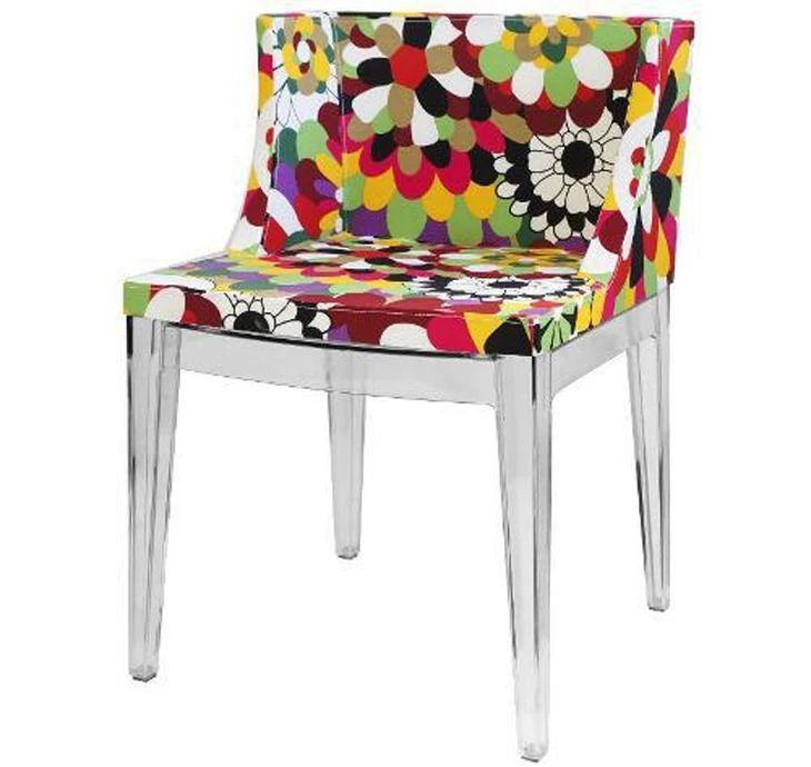 Las sillas acrílicas aportan encanto y modernidad a tu hogar