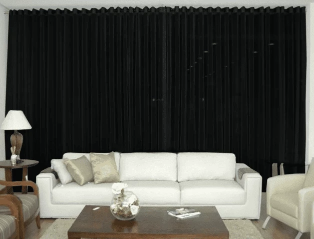 Cortina negra: 35 decoraciones para un espacio lujoso y único