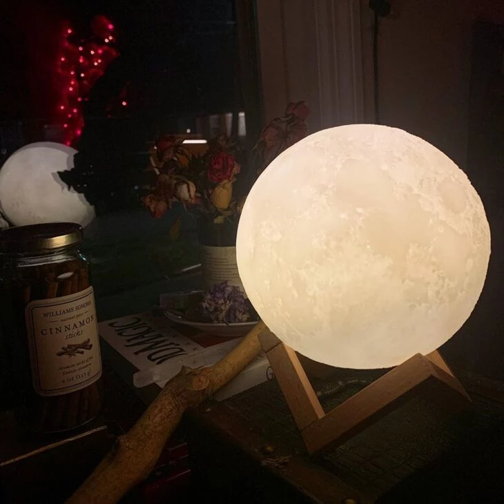 Lámpara de luna: trae el cielo a la decoración de tu hogar