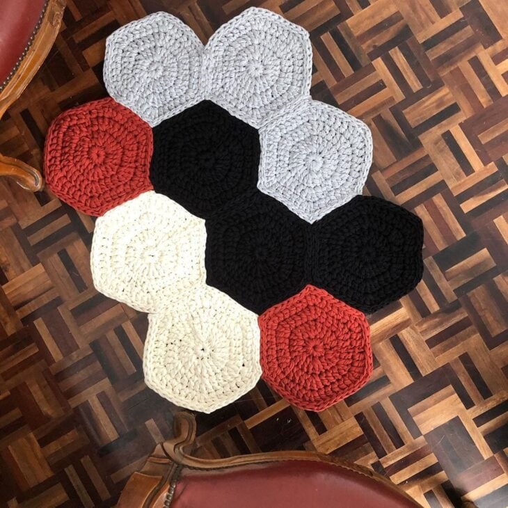 25 ideas de alfombras de hilo de punto y cómo hacer esta encantadora pieza