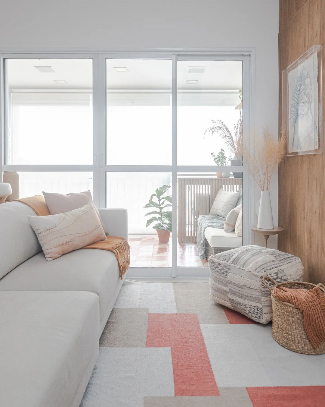 Apuesta por la manta de sofá para un ambiente más estiloso y confortable